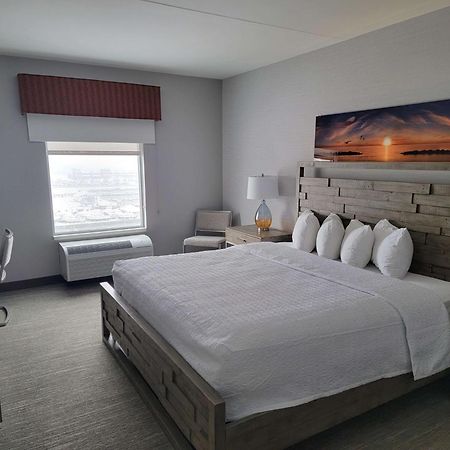 Hampton Inn & Suites Erie Bayfront Εξωτερικό φωτογραφία
