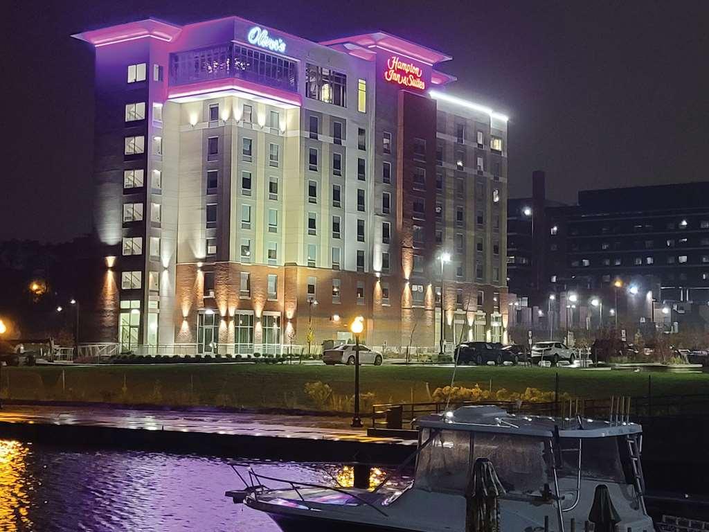 Hampton Inn & Suites Erie Bayfront Εξωτερικό φωτογραφία