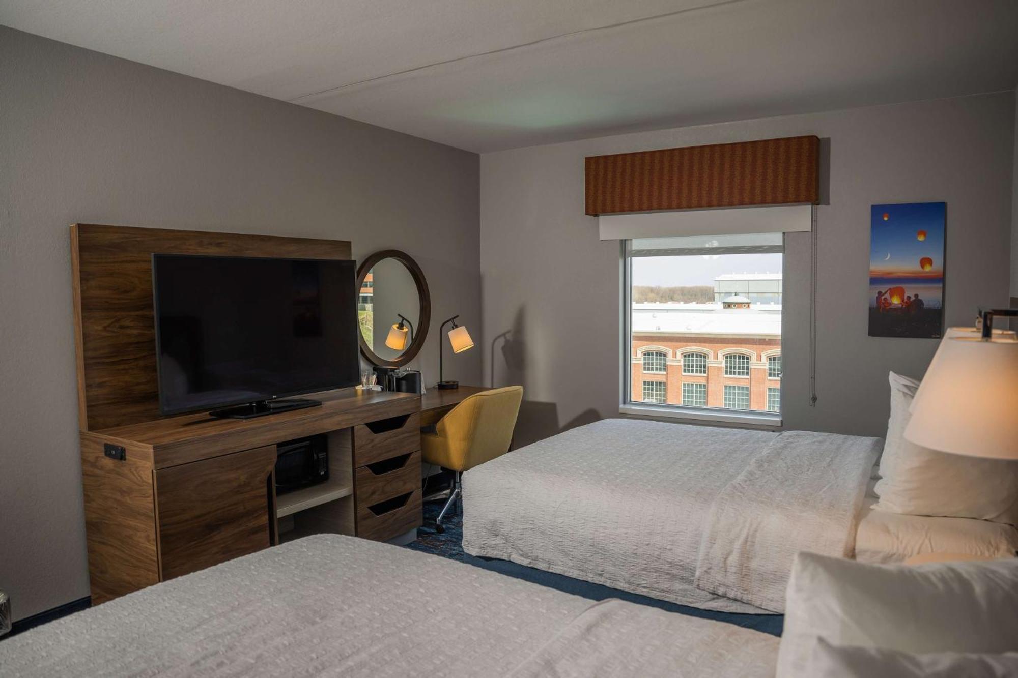Hampton Inn & Suites Erie Bayfront Εξωτερικό φωτογραφία