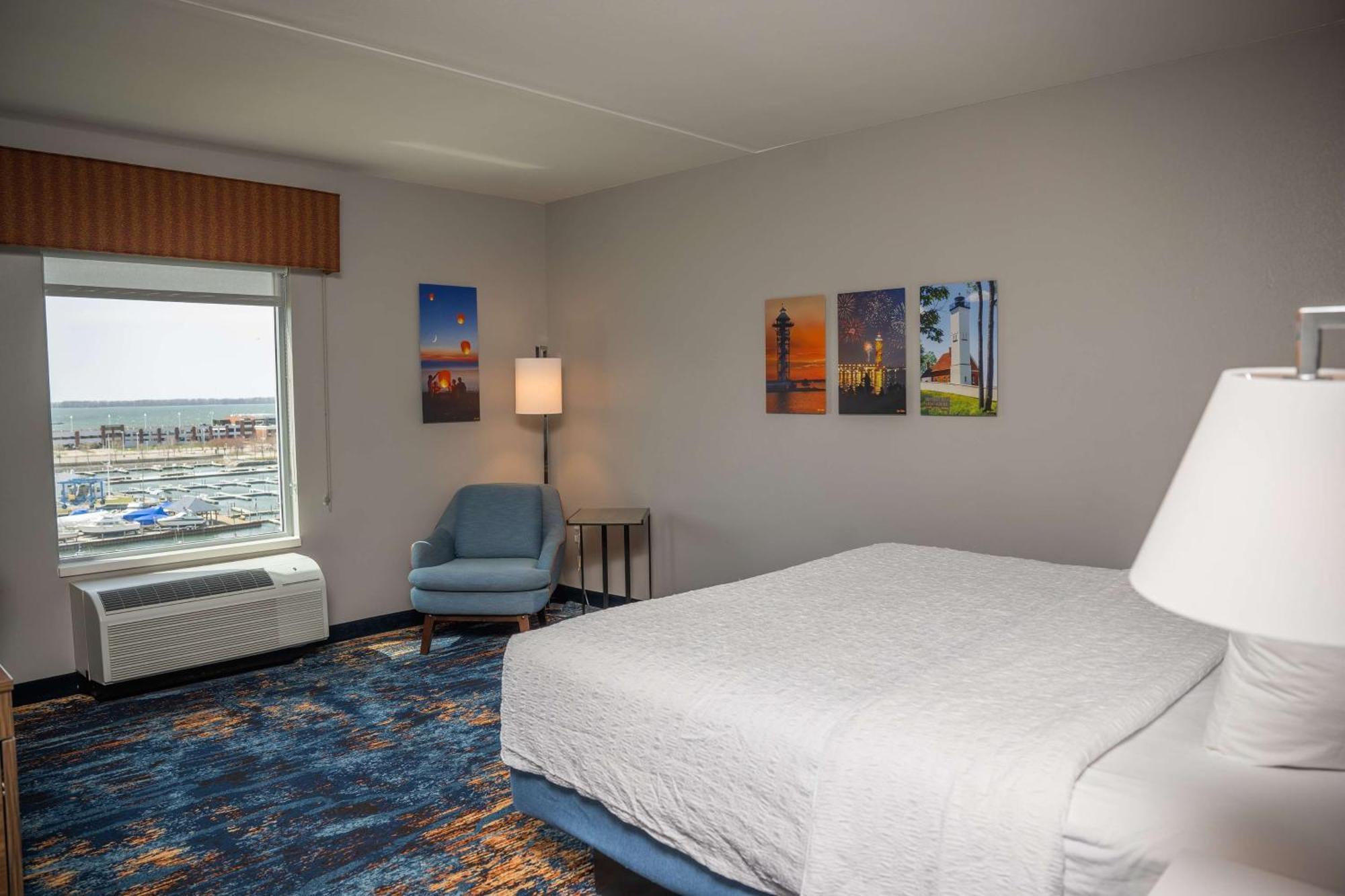 Hampton Inn & Suites Erie Bayfront Εξωτερικό φωτογραφία