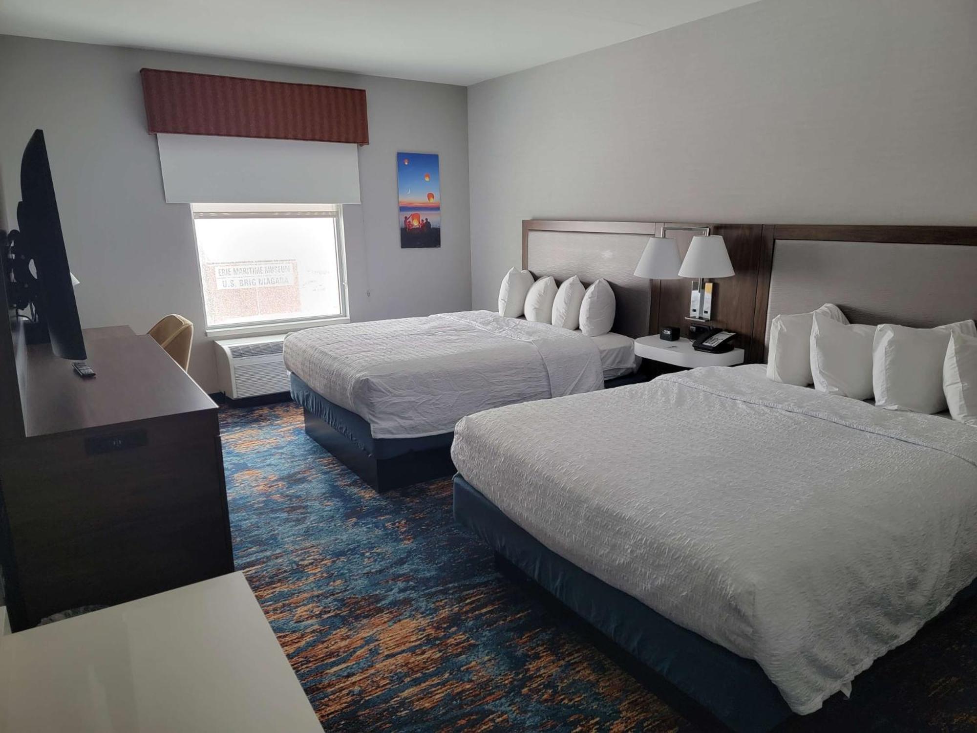 Hampton Inn & Suites Erie Bayfront Εξωτερικό φωτογραφία