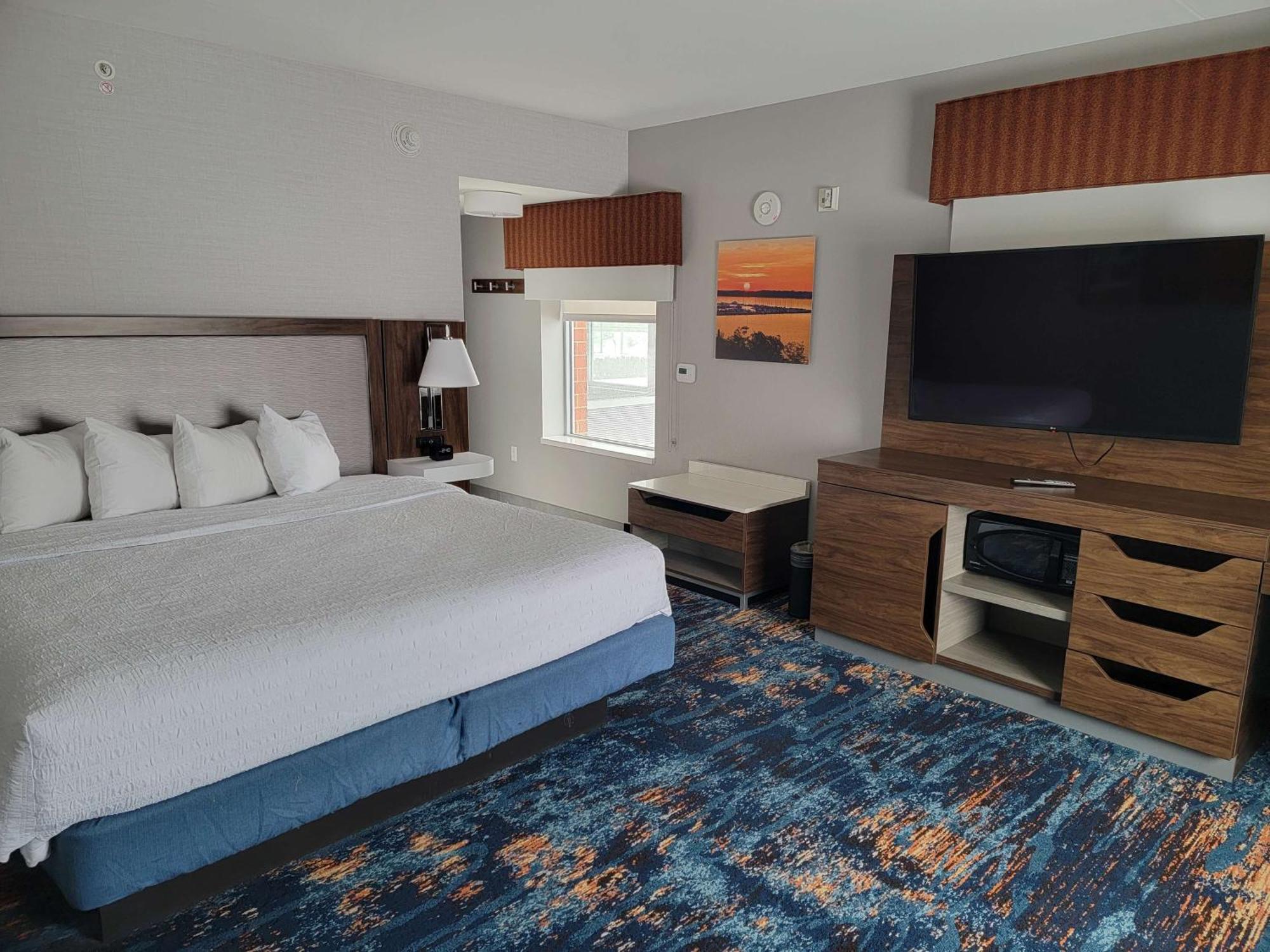 Hampton Inn & Suites Erie Bayfront Εξωτερικό φωτογραφία
