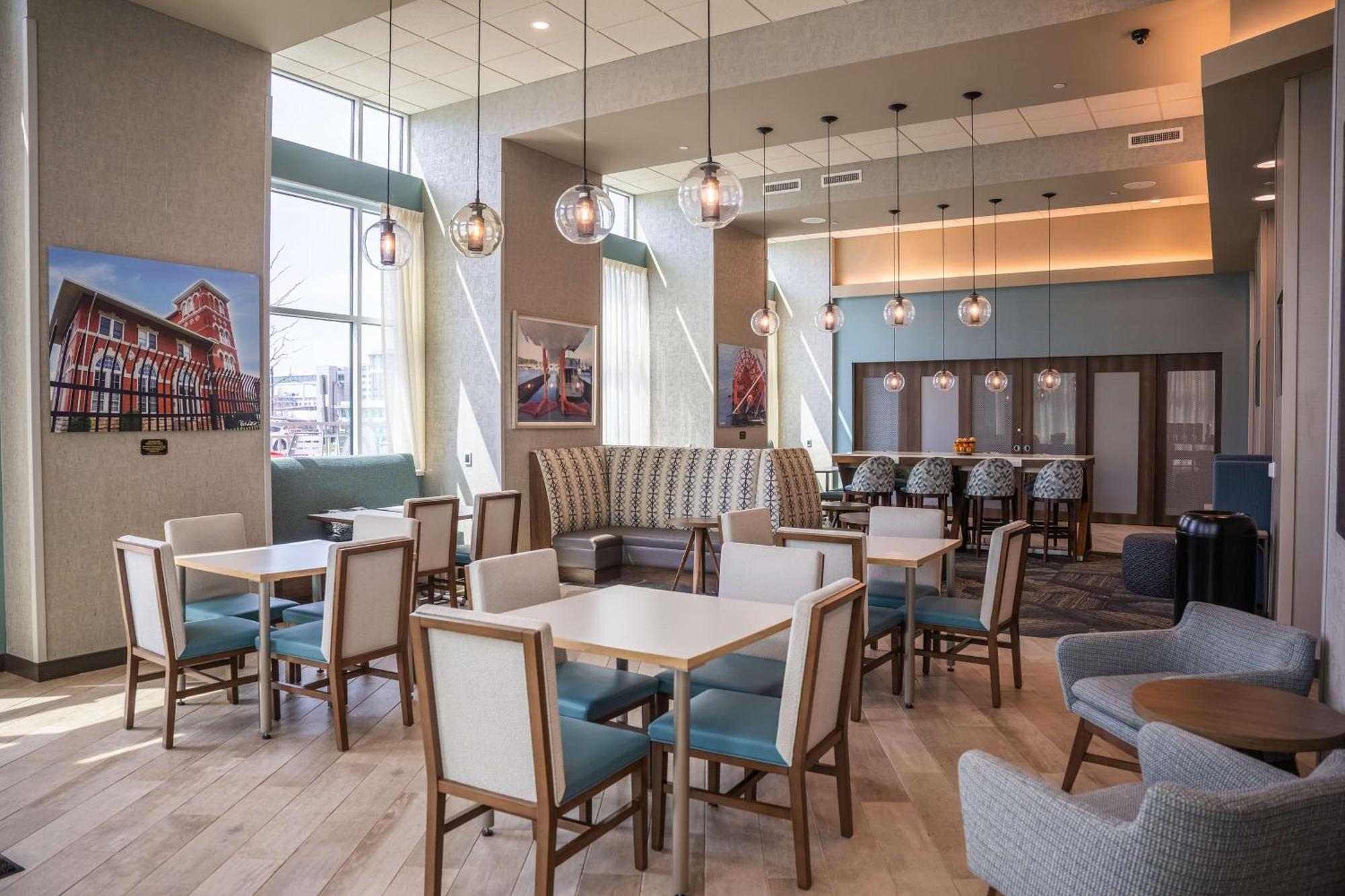 Hampton Inn & Suites Erie Bayfront Εξωτερικό φωτογραφία