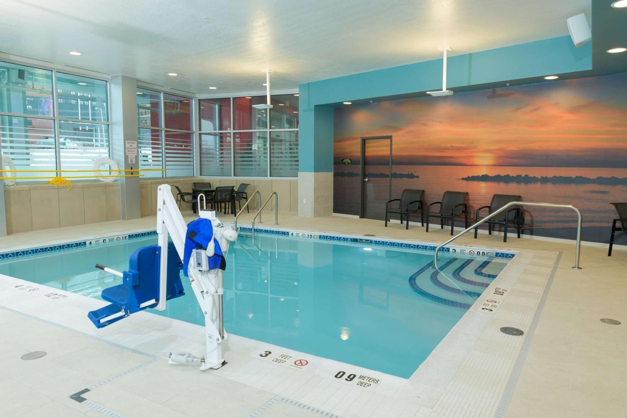 Hampton Inn & Suites Erie Bayfront Εξωτερικό φωτογραφία